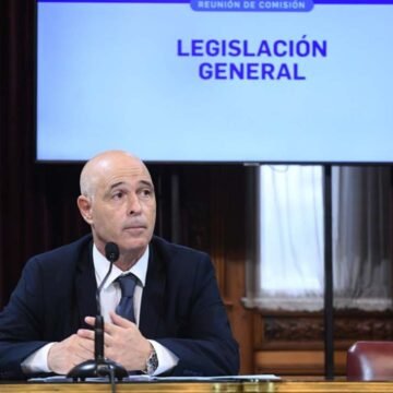 LLA: El senador Abdala confesó que contrata muchos asesores porque quiere “ser gobernador”