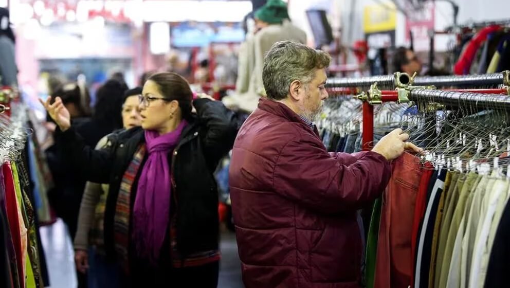 Durante agosto el Consumo masivo sigue en caida